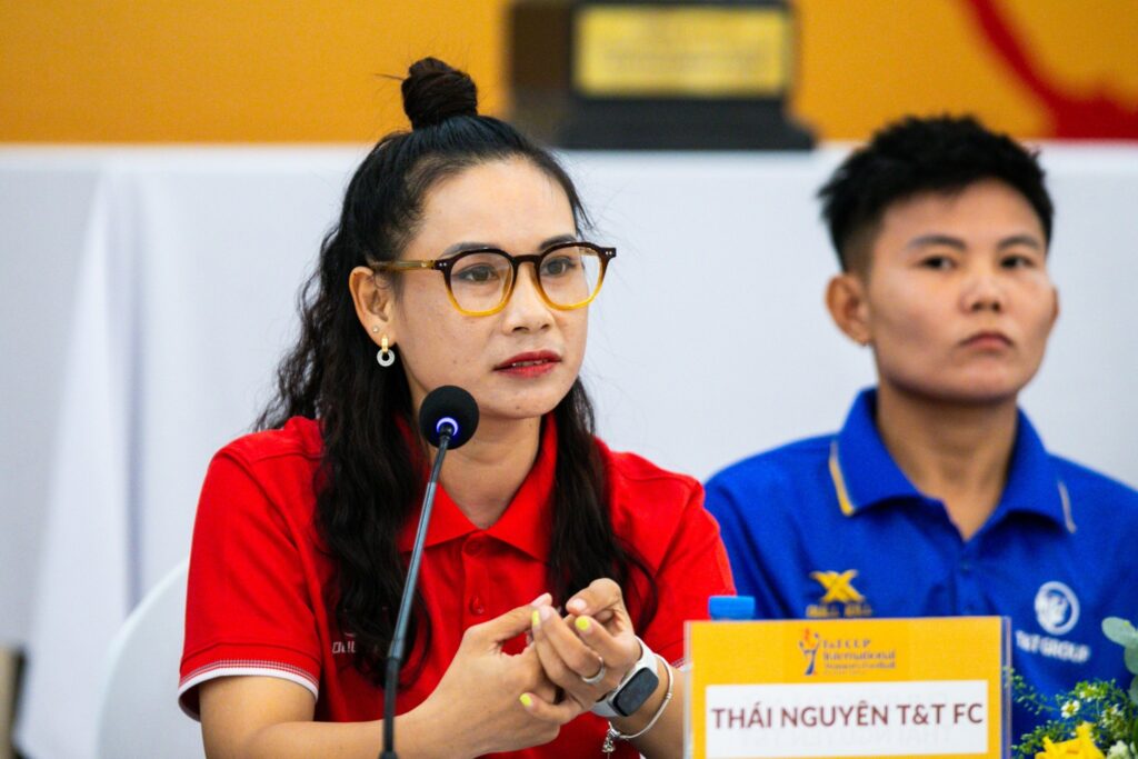HLV Văn Thị Thanh Tỏa Sáng Với Chiến Thắng Đầu Tiên Tại Giải Đấu Quốc Tế