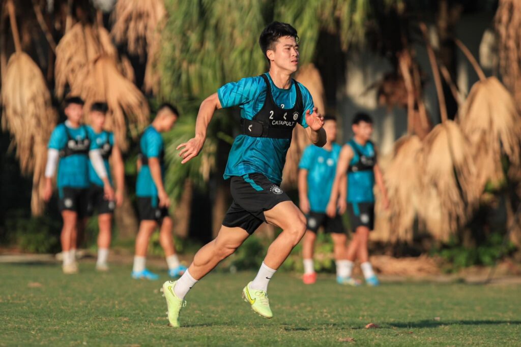 Duy Mạnh Quay Trở Lại: Niềm Hy Vọng Mới Cho Đội Tuyển Việt Nam Trong AFF Cup
