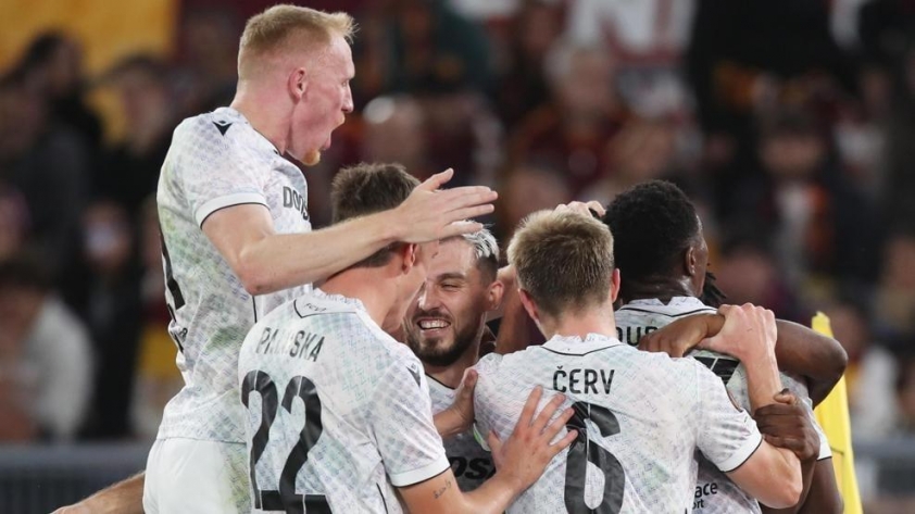 Aston Villa Vấp Ngã Tại Europa League: Nottingham Forest Tỏa Sáng