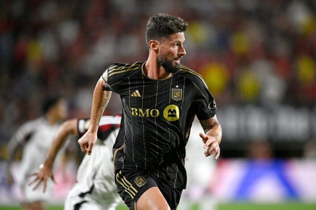 Olivier Giroud Trở Về Ligue 1: Hành Trình Quay Trở Về Quê Hương