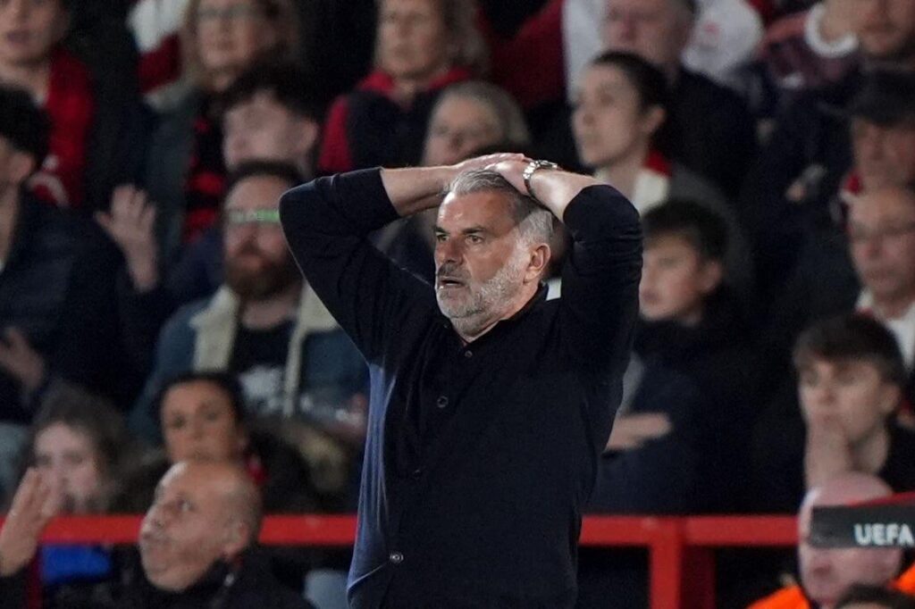 Khó Khăn Đang Chờ Đợi HLV Postecoglou Tại Nottingham Forest
